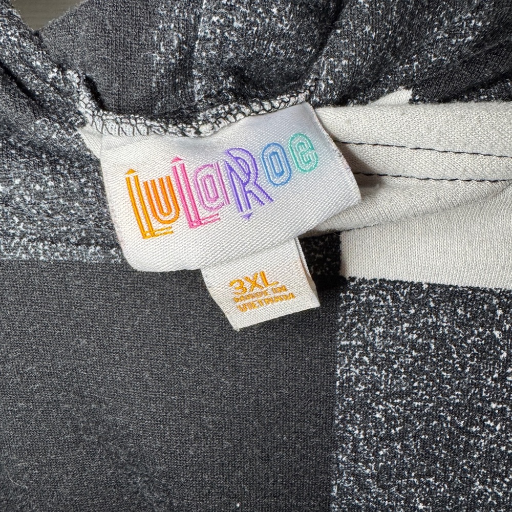 đ¤đ¤LULAROE AMBERđ¤đ¤ - Picture 4 of 4